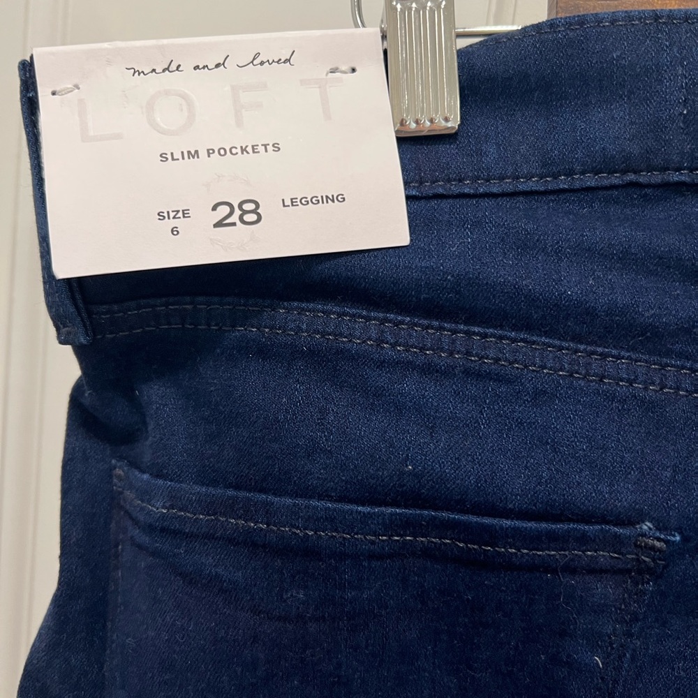 NWT LOFT Size 6 / 28 Classic Blue Jean Jeggings
